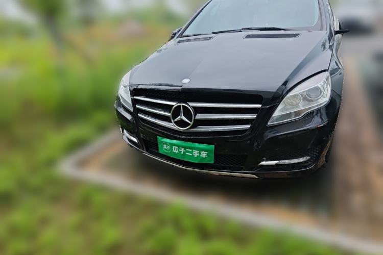 Used Mercedes-Benz R-Class 2017 R 320 4MATIC Business Edition Prestige Model Front