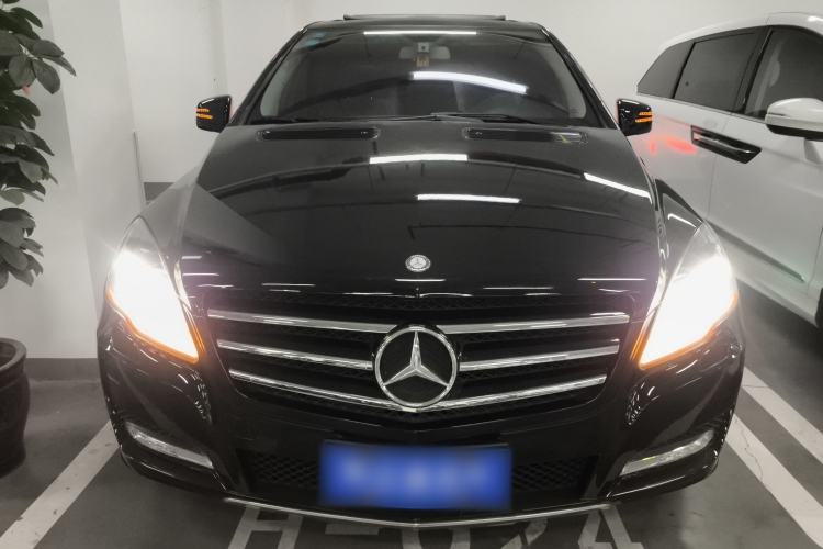Used Mercedes-Benz R-Class 2017 R 320 4MATIC Business Edition Prestige Model Front