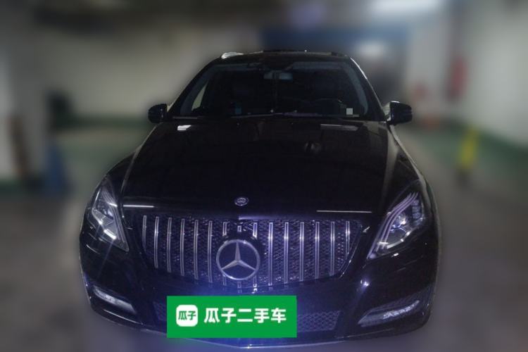 Used Mercedes-Benz R-Class 2017 R 320 4MATIC Luxury Collection Edition Front