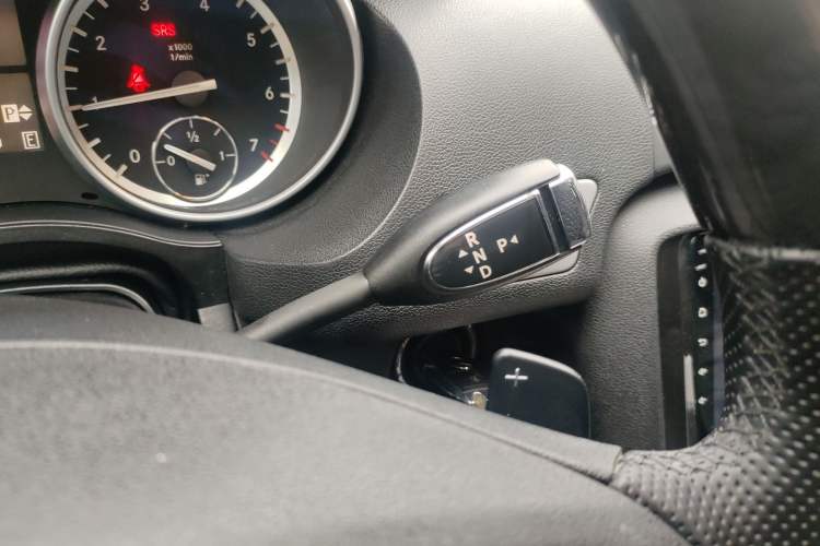 Used Mercedes-Benz R-Class 2017 R 320 4MATIC Business Edition Prestige Model Gear Lever