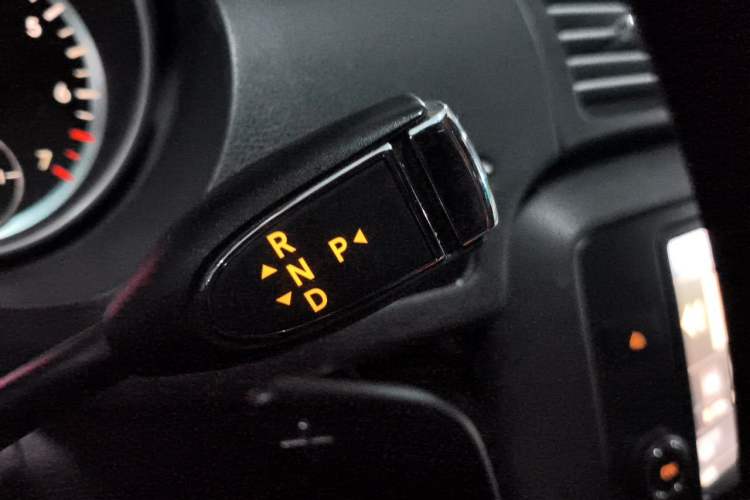 Used Mercedes-Benz R-Class 2017 R 320 4MATIC Business Edition Prestige Model Gear Lever