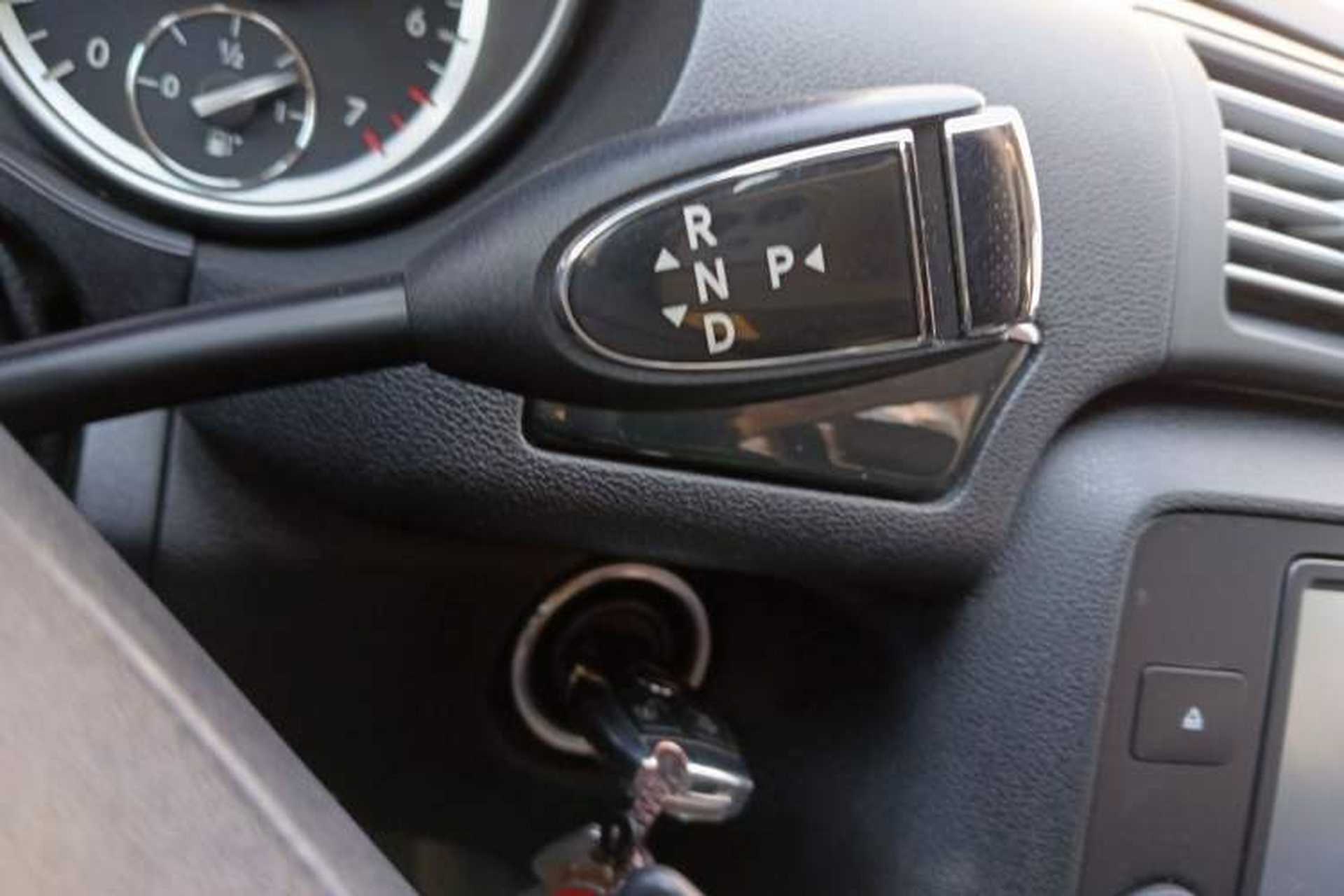 Used Mercedes-Benz R-Class 2017 R 320 4MATIC Business Edition Prestige Model Gear Lever