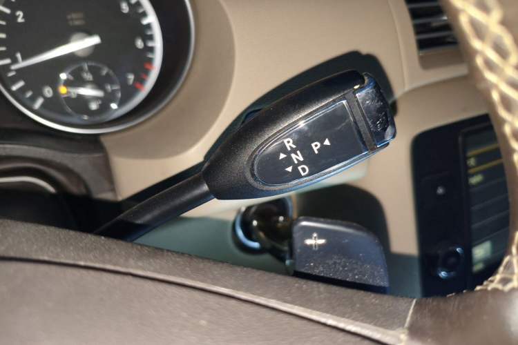 Used Mercedes-Benz R-Class  Gear Lever