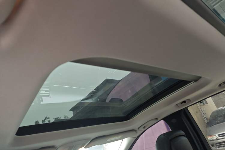 Used Mercedes-Benz R-Class 2017 R 320 4MATIC Business Edition Prestige Model Headliner