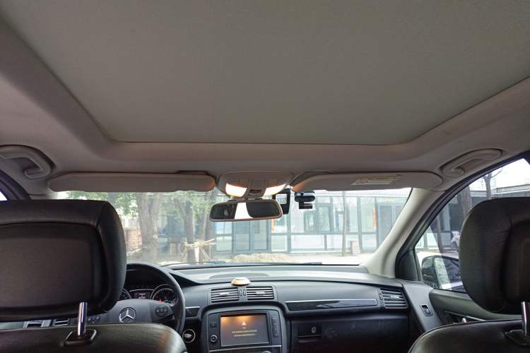 Used Mercedes-Benz R-Class 2017 R 320 4MATIC Business Edition Prestige Model Headliner