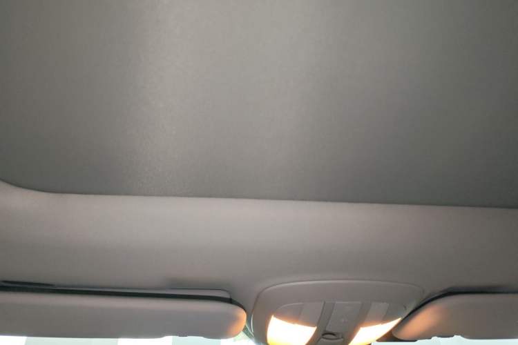 Used Mercedes-Benz R-Class 2017 R 320 4MATIC Business Edition Prestige Model Headliner