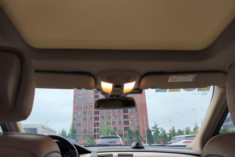 Used Mercedes-Benz R-Class 2017 R 320 4MATIC Luxury Collection Edition Headliner