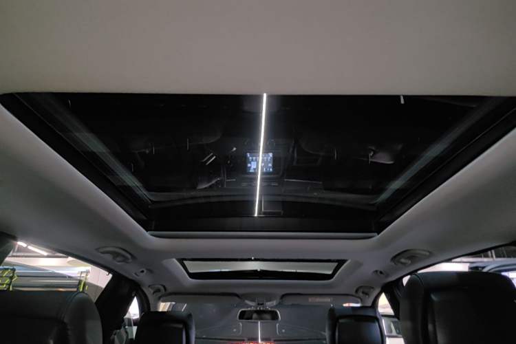 Used Mercedes-Benz R-Class 2017 R 320 4MATIC Business Edition Prestige Model Headliner