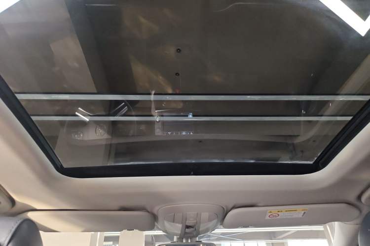 Used Mercedes-Benz R-Class 2017 R 320 4MATIC Business Edition Prestige Model Headliner