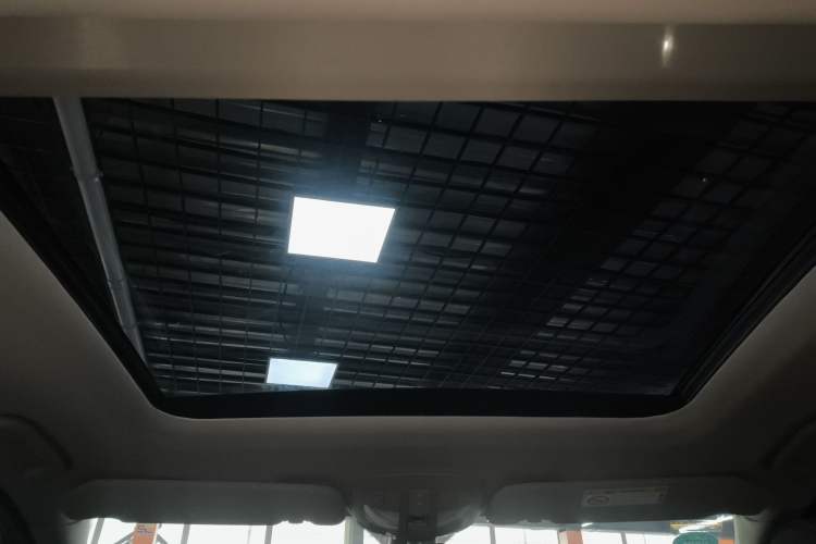 Used Mercedes-Benz R-Class 2017 R 320 4MATIC Business Edition Prestige Model Headliner