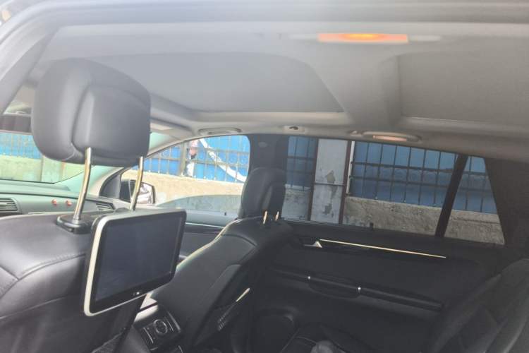 Used Mercedes-Benz R-Class 2017 R 320 4MATIC Business Edition Prestige Model Headliner