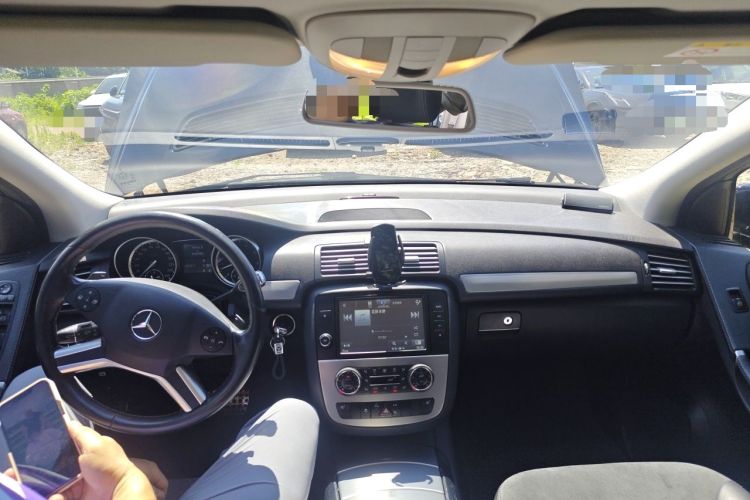 Used Mercedes-Benz R-Class 2017 R 320 4MATIC Business Edition Prestige Model Headliner