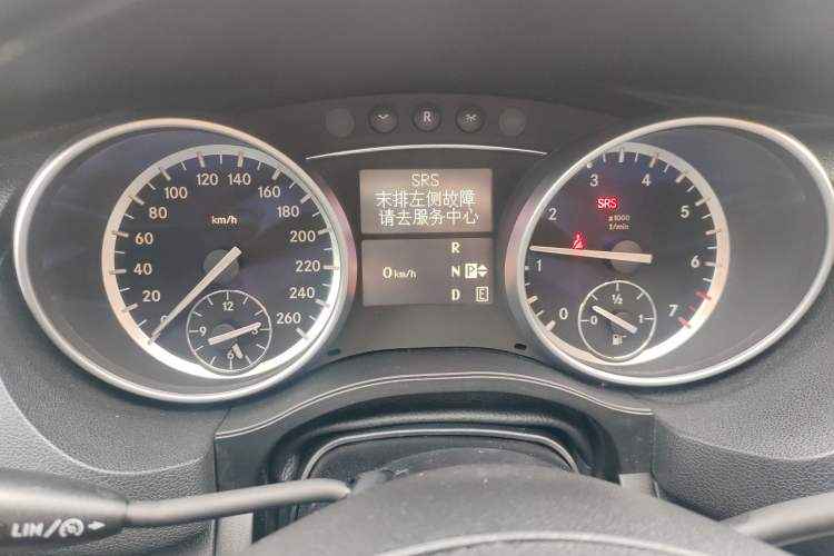 Used Mercedes-Benz R-Class 2017 R 320 4MATIC Business Edition Prestige Model Instrument Cluster