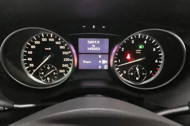 Used Mercedes-Benz R-Class 2017 R 320 4MATIC Business Edition Prestige Model Instrument Cluster