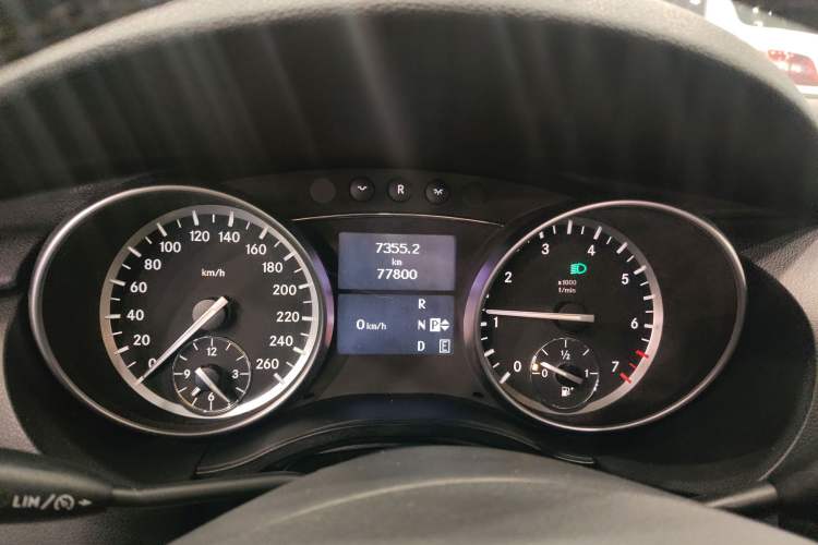 Used Mercedes-Benz R-Class 2017 R 320 4MATIC Business Edition Prestige Model Instrument Cluster