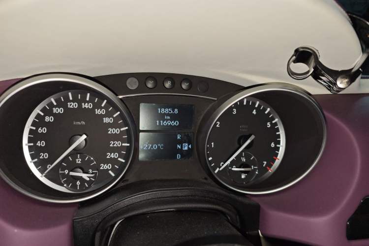 Used Mercedes-Benz R-Class 2017 R 320 4MATIC Business Edition Prestige Model Instrument Cluster