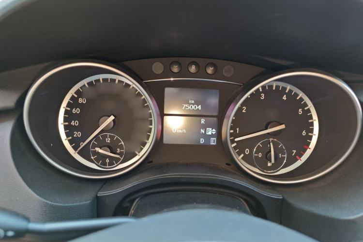 Used Mercedes-Benz R-Class 2017 R 320 4MATIC Business Edition Prestige Model Instrument Cluster