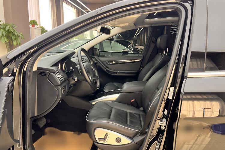 Used Mercedes-Benz R-Class 2017 R 320 4MATIC Business Edition Prestige Model Interior 1