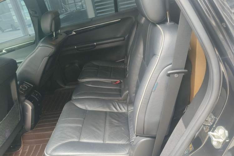 Used Mercedes-Benz R-Class 2017 R 320 4MATIC Business Edition Prestige Model Interior 2