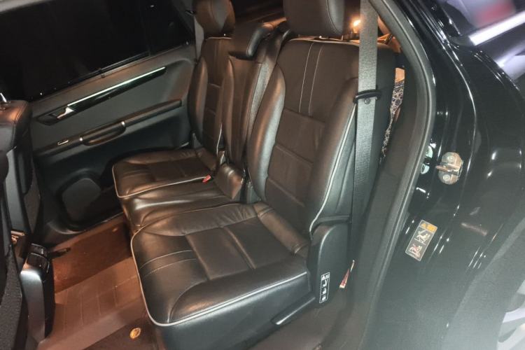 Used Mercedes-Benz R-Class 2017 R 320 4MATIC Business Edition Prestige Model Interior 4