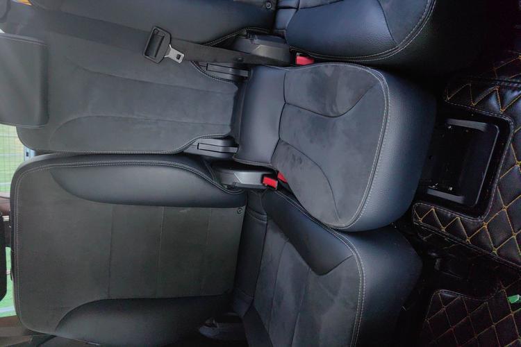 Used Mercedes-Benz R-Class 2017 R 320 4MATIC Business Edition Prestige Model Interior 4