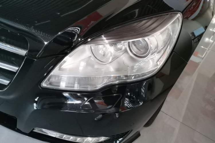 Used Mercedes-Benz R-Class 2017 R 320 4MATIC Business Edition Prestige Model Left Front Headlight