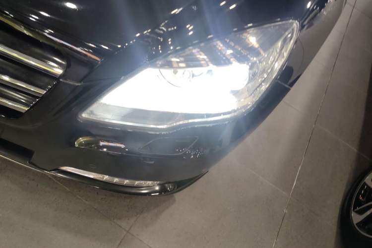 Used Mercedes-Benz R-Class 2017 R 320 4MATIC Business Edition Prestige Model Left Front Headlight