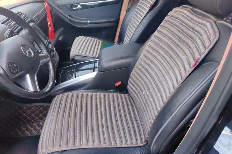 Used Mercedes-Benz R-Class 2017 R 320 4MATIC Business Edition Prestige Model Left Front Seat