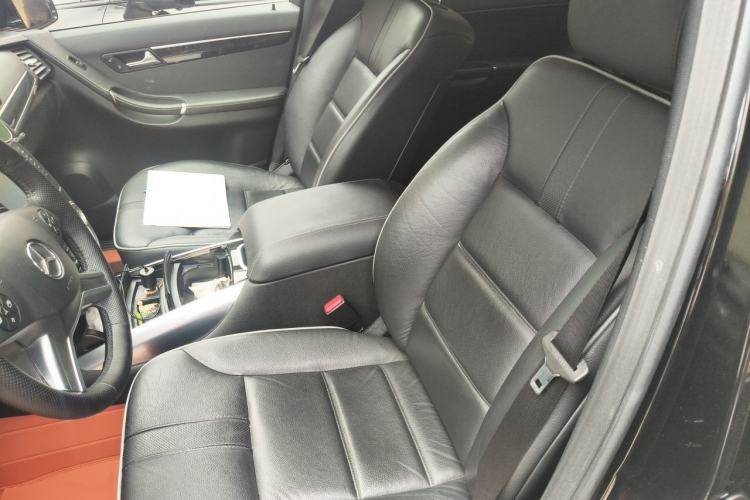 Used Mercedes-Benz R-Class 2017 R 320 4MATIC Business Edition Prestige Model Left Front Seat