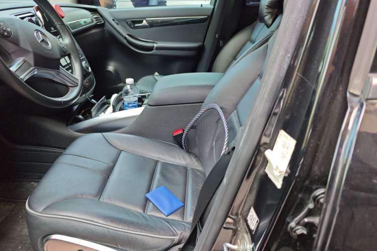 Used Mercedes-Benz R-Class 2017 R 320 4MATIC Business Edition Prestige Model Left Front Seat