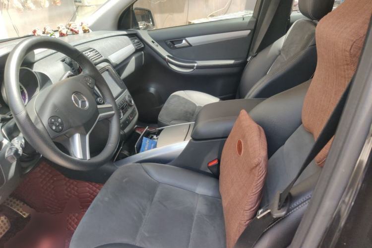 Used Mercedes-Benz R-Class 2017 R 320 4MATIC Business Edition Prestige Model Left Front Seat