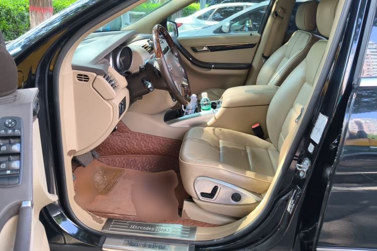 Used Mercedes-Benz R-Class 2017 R 320 4MATIC Business Edition Prestige Model Left Front Seat