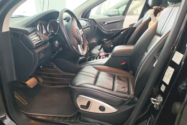 Used Mercedes-Benz R-Class 2017 R 320 4MATIC Business Edition Prestige Model Left Front Seat