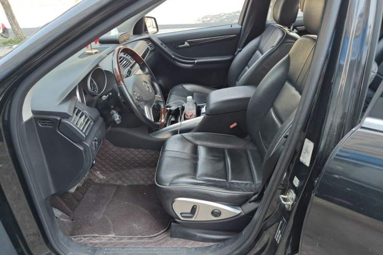 Used Mercedes-Benz R-Class 2017 R 320 4MATIC Business Edition Prestige Model Left Front Seat