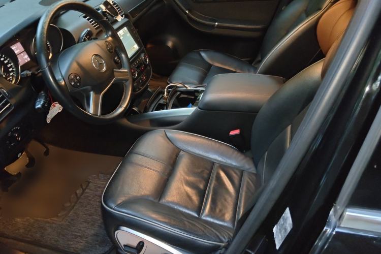 Used Mercedes-Benz R-Class 2017 R 320 4MATIC Business Edition Prestige Model Left Front Seat