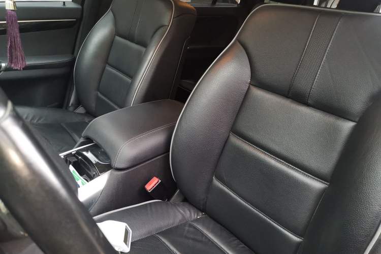 Used Mercedes-Benz R-Class 2017 R 320 4MATIC Business Edition Prestige Model Left Front Seat
