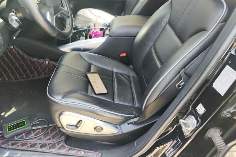 Used Mercedes-Benz R-Class 2017 R 320 4MATIC Business Edition Prestige Model Left Front Seat