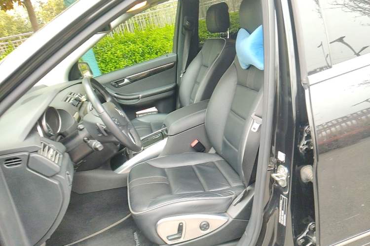Used Mercedes-Benz R-Class 2017 R 320 4MATIC Business Edition Prestige Model Left Front Seat