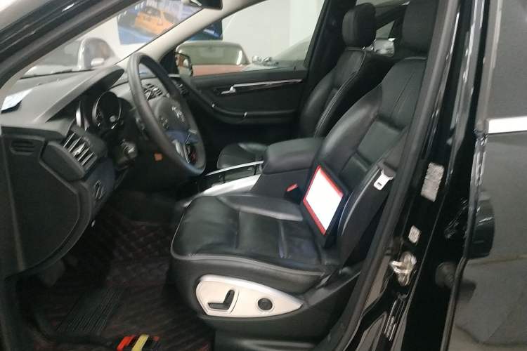 Used Mercedes-Benz R-Class 2017 R 320 4MATIC Business Edition Prestige Model Left Front Seat