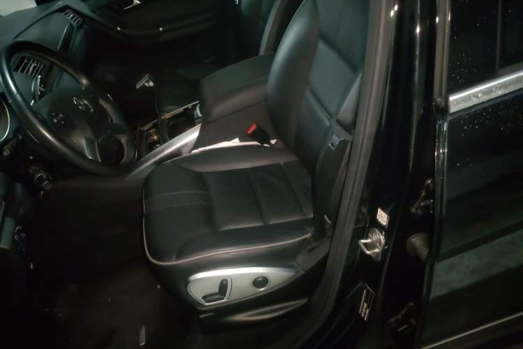 Used Mercedes-Benz R-Class 2017 R 320 4MATIC Business Edition Prestige Model Left Front Seat
