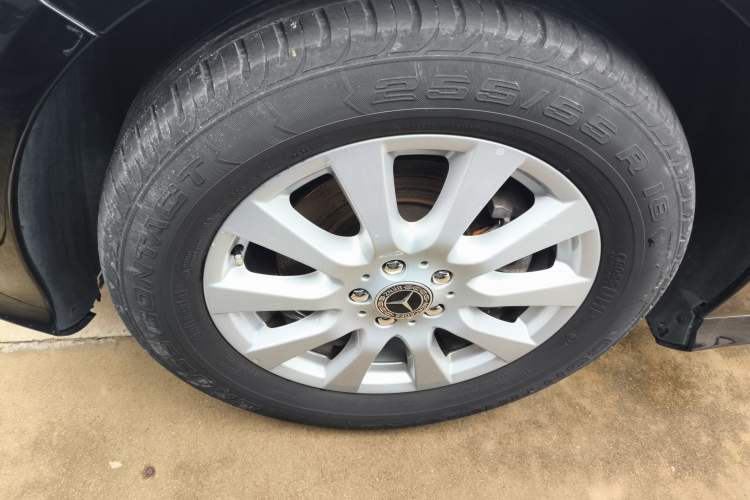 Used Mercedes-Benz R-Class 2017 R 320 4MATIC Business Edition Prestige Model Left Front Wheel Hub