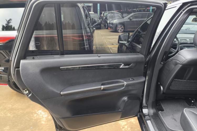 Used Mercedes-Benz R-Class 2017 R 320 4MATIC Business Edition Prestige Model Left Rear Door Interior