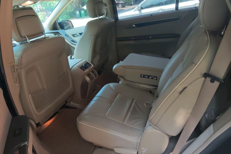 Used Mercedes-Benz R-Class 2017 R 320 4MATIC Business Edition Prestige Model Left Rear Seat