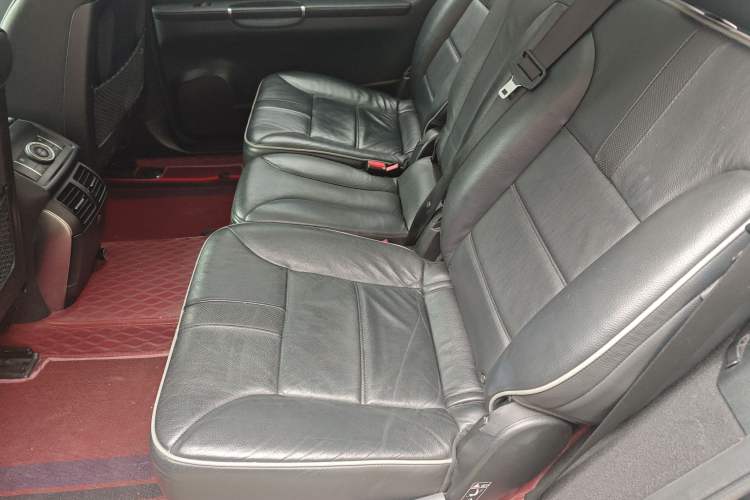 Used Mercedes-Benz R-Class 2017 R 320 4MATIC Business Edition Prestige Model Left Rear Seat