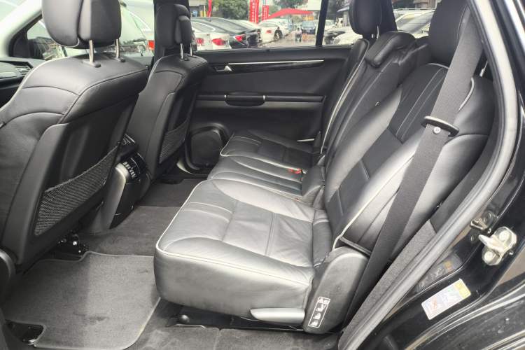 Used Mercedes-Benz R-Class 2017 R 320 4MATIC Business Edition Prestige Model Left Rear Seat