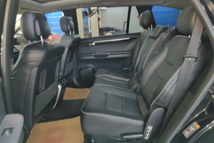 Used Mercedes-Benz R-Class 2017 R 320 4MATIC Business Edition Prestige Model Left Rear Seat