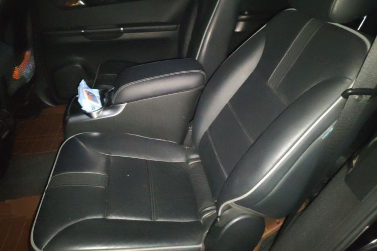 Used Mercedes-Benz R-Class 2017 R 400 4MATIC Exclusive Edition Left Rear Seat