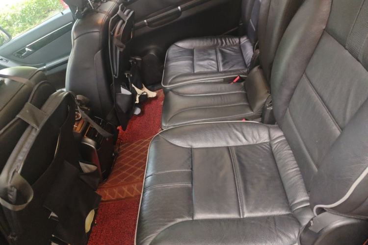 Used Mercedes-Benz R-Class 2017 R 320 4MATIC Business Edition Prestige Model Left Rear Seat