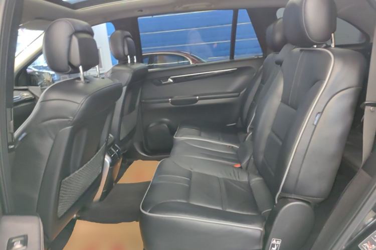 Used Mercedes-Benz R-Class 2017 R 320 4MATIC Business Edition Prestige Model Left Rear Seat