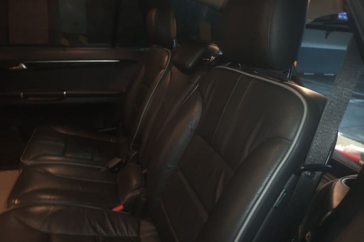 Used Mercedes-Benz R-Class 2017 R 320 4MATIC Business Edition Prestige Model Left Rear Seat